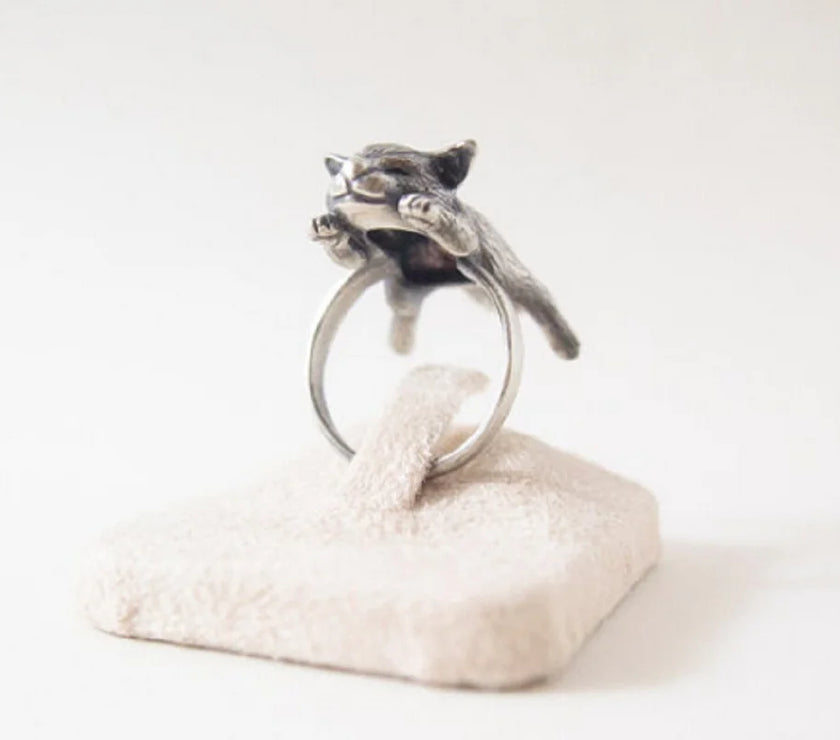 Handmade Cute Retro Kitty Sleeping Cat Ring Baby Pet Sweetheart Lovely Animal Jewelry